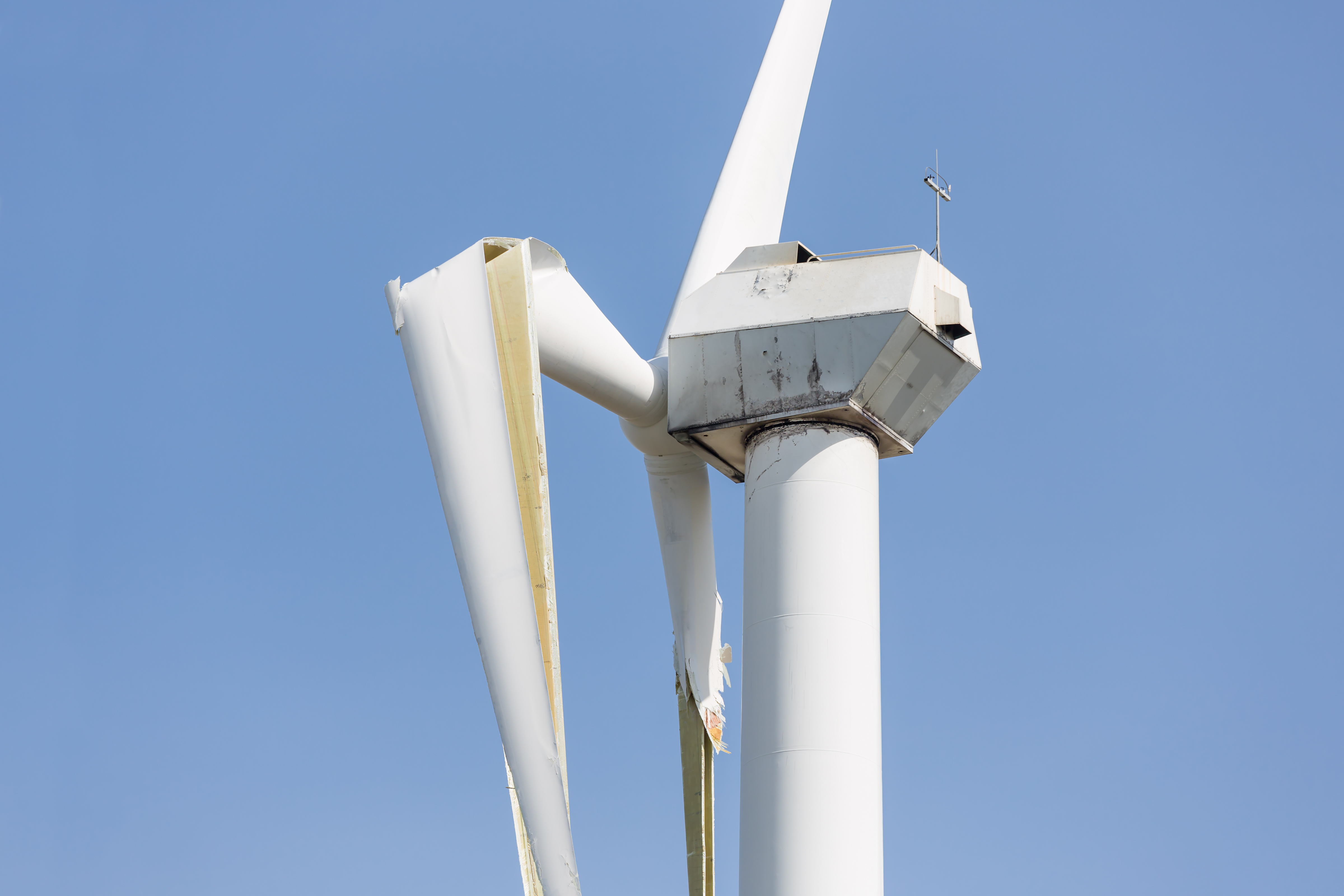 broken blade reparation, wind turbine maintenance, root cause analysis services